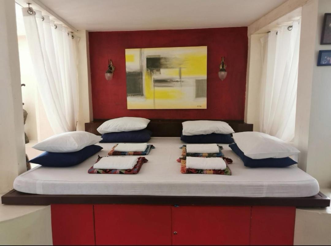 Casa Conchita Bed & Breakfast Taal 외부 사진